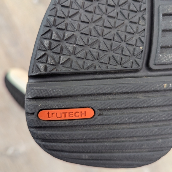 Men's Beige and Black Casual Shoes - Picture 8 of 11